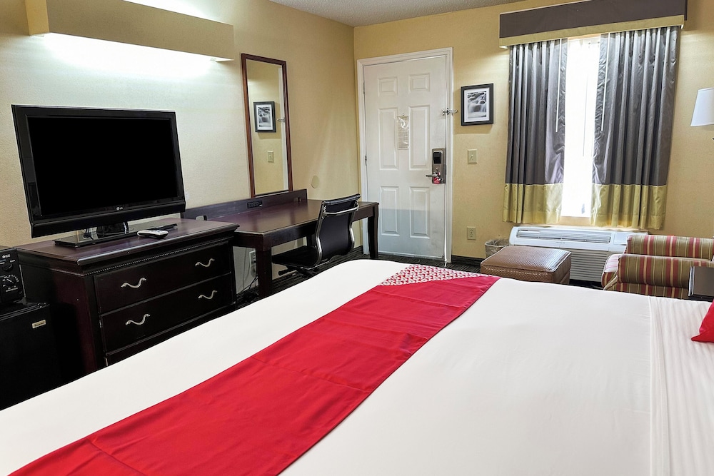 Bonita Lakes Inn by Capital O Meridian I20 - photo 11