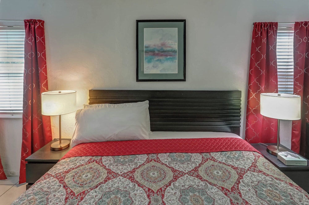 Richard's Motel - photo 21