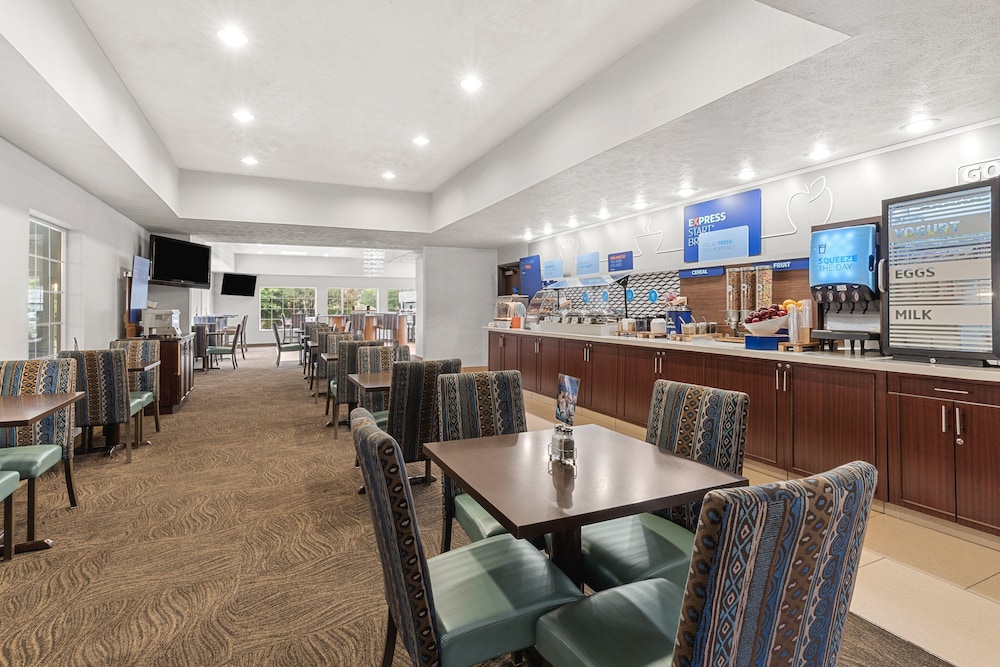 Holiday Inn Express Wenatchee by IHG - photo 47