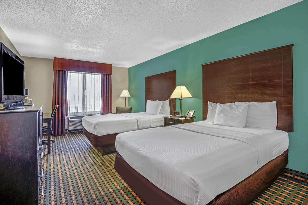 La Quinta Inn by Wyndham Columbia SE Fort Jackson - photo 13