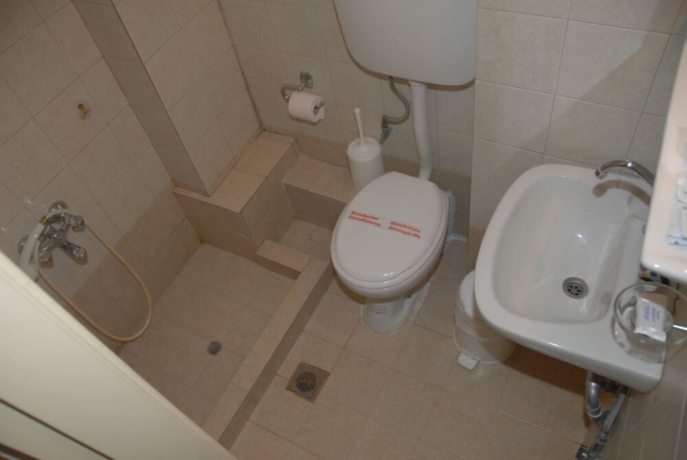 Hotel Themisto — Aigio — photo 4