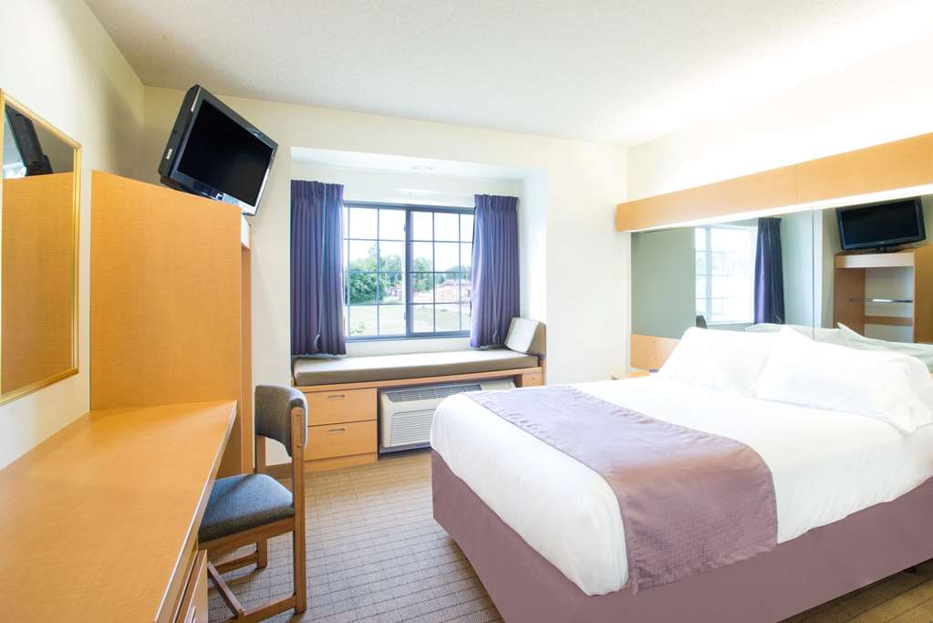Microtel Inn & Suites by Wyndham Plattsburgh - photo 7