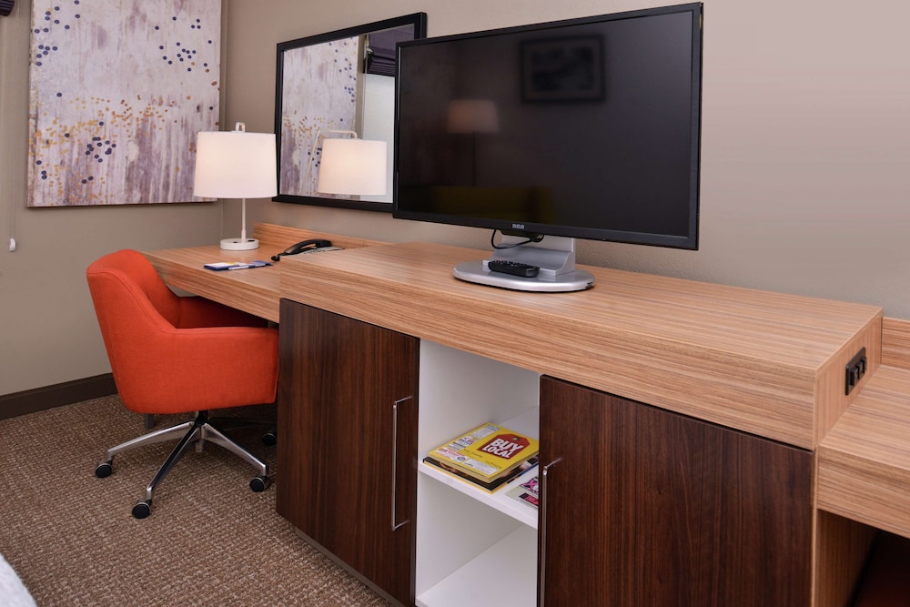 Hampton Inn & Suites Woodland Sacramento Area - photo 12
