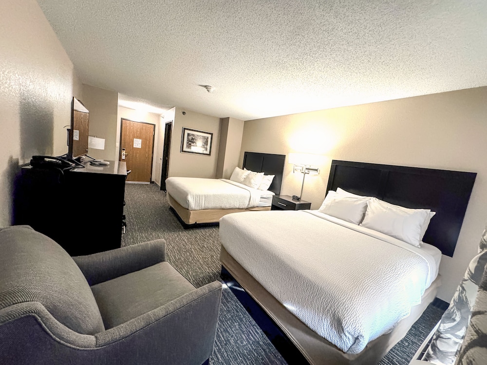 Country Trails Inn & Suites - photo 8
