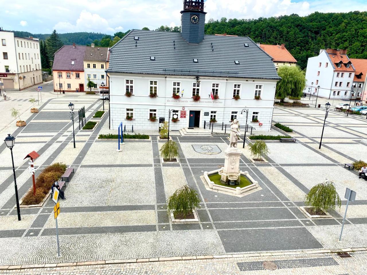 Noclegi Przy Gołebiarce — hotel in Wlen