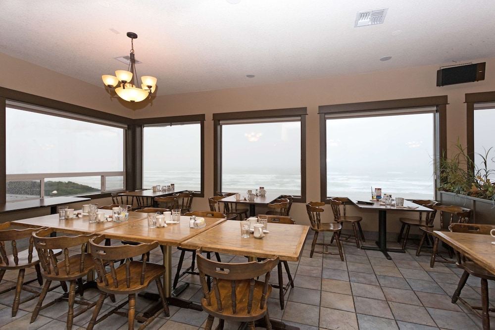 Shilo Inns Newport Oceanfront - photo 23