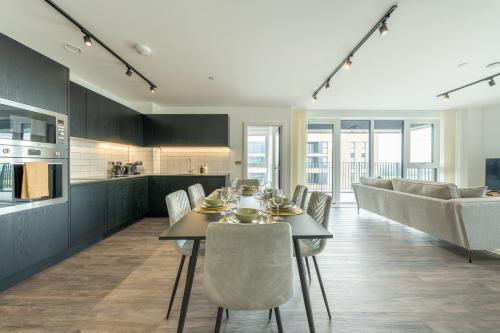Mitre Monet by Artsy — 4-Star Luxury Hotel in London, United Kingdom