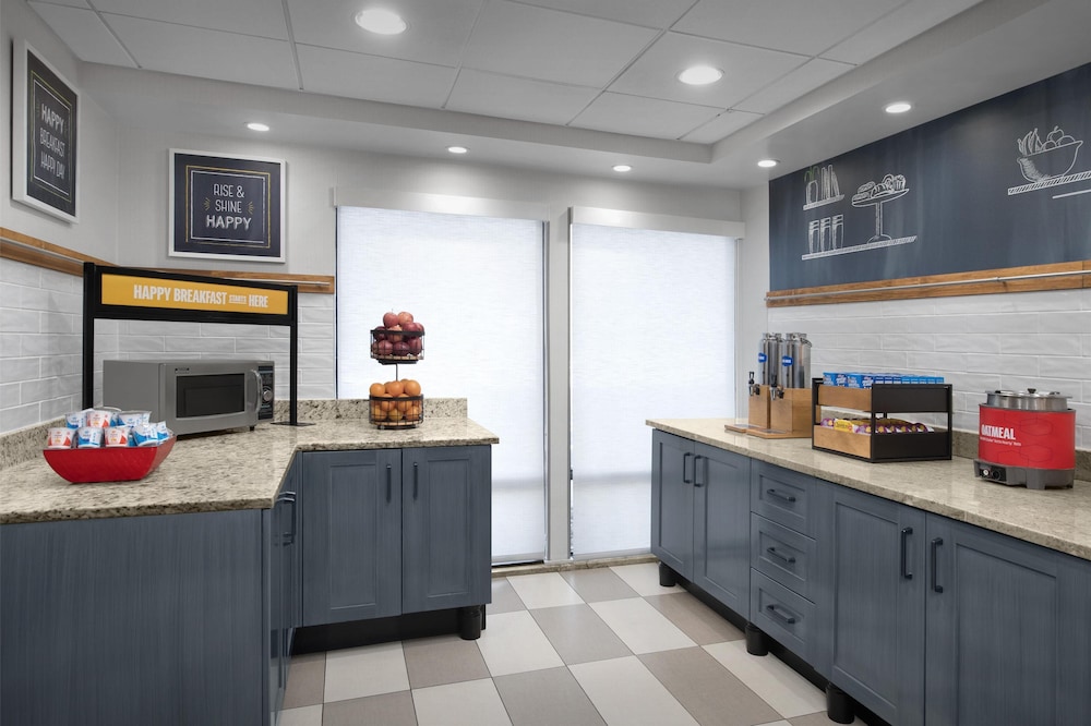 Hampton Inn Pittsburgh Greentree - photo 24