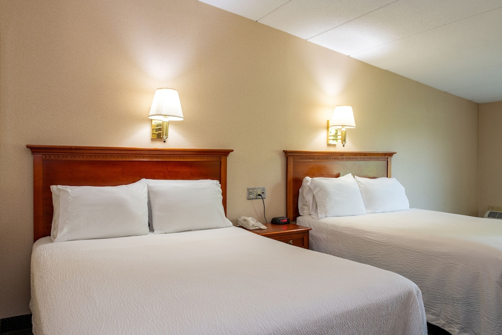 White River Inn and Suites - photo 22