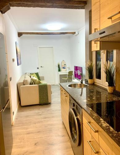 Askao Casco Viejo LBI00444 in Bilbao, Spain