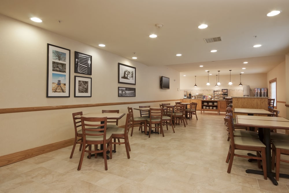Country Inn & Suites by Radisson Davenport Quad Cities - photo 25