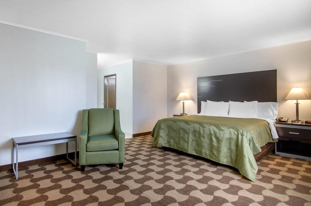 Quality Inn Russell KS - photo 12