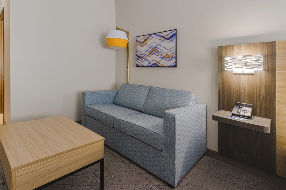 Holiday Inn Express Hartford Newington by IHG - photo 29