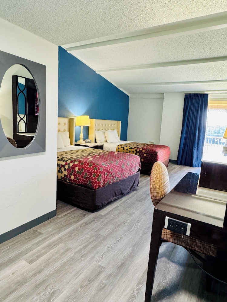 Inn at York - photo 18