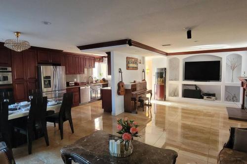 Luxstay in Huntington Beach — 4-Star Luxury Hotel in Huntington Beach, United States