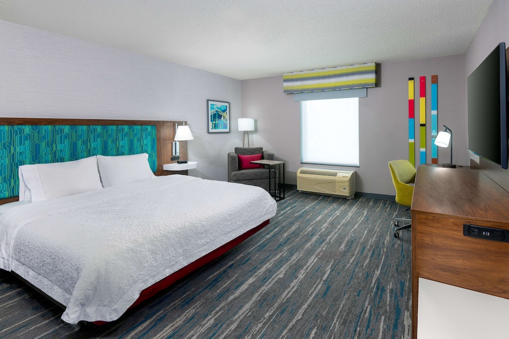 Hampton Inn & Suites Hartford Farmington - photo 16