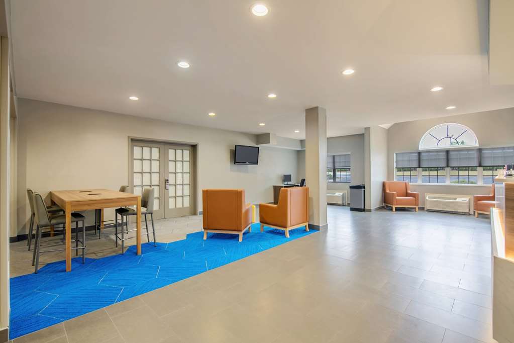 Microtel Inn & Suites by Wyndham Anderson Clemson - photo 9