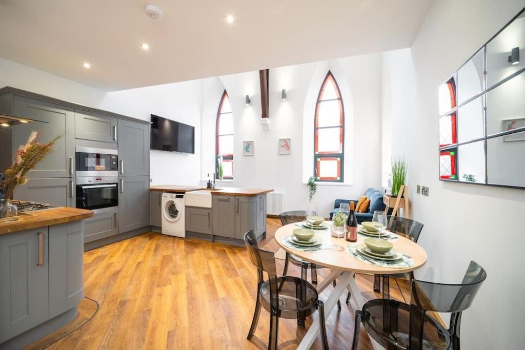 The Church Front — 4-Star Luxury Hotel in Montrose, United Kingdom