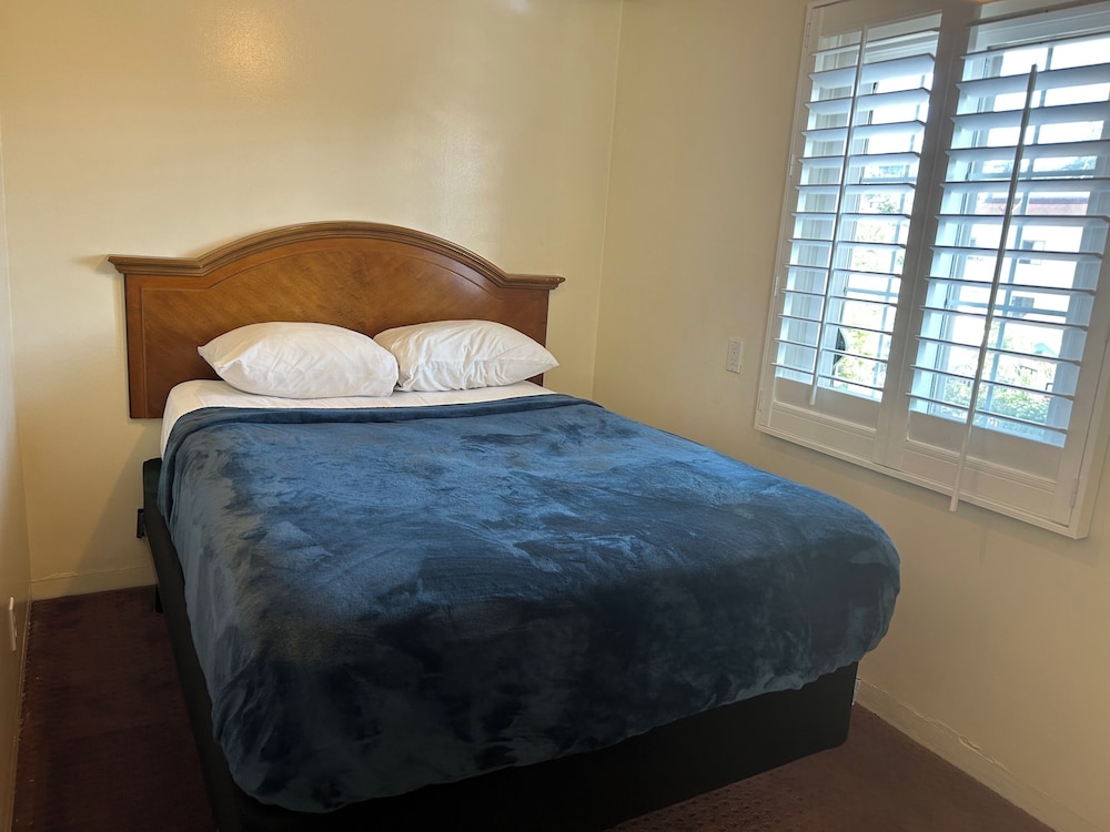 Welcome Inn on Colorado Blvd - photo 13