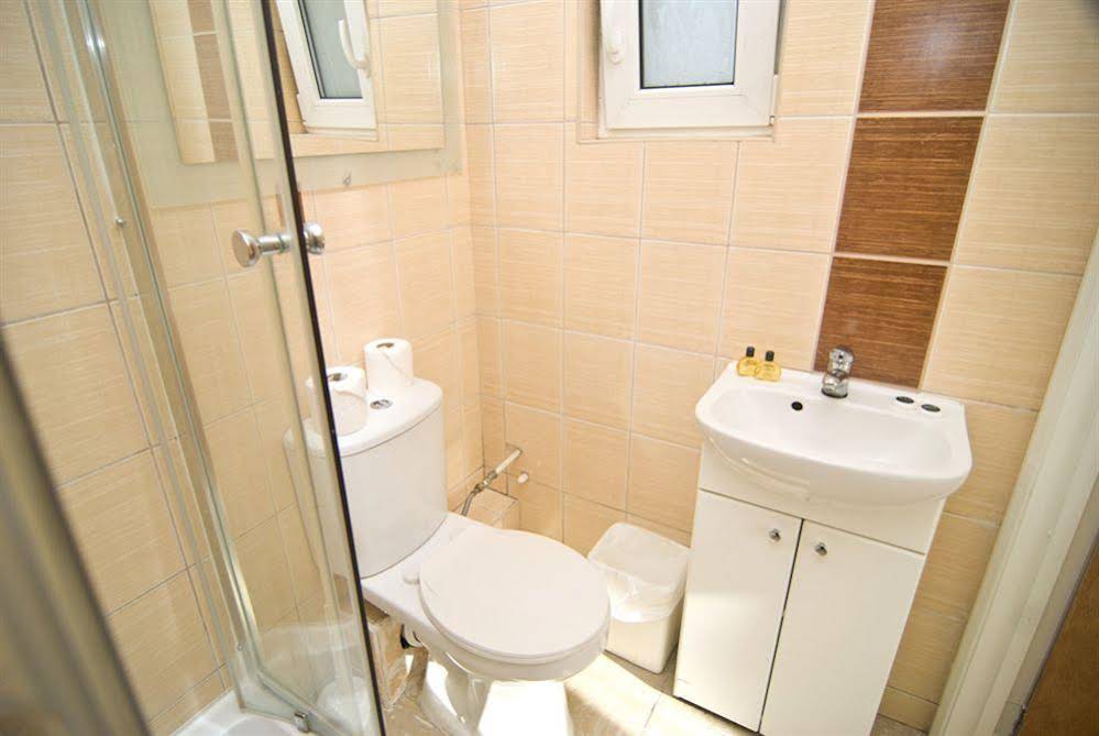 Gloucester Hotel - last minute hotel in London