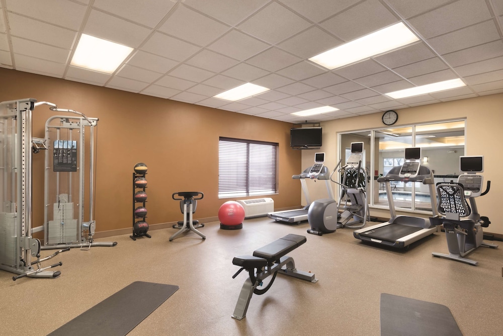 Hilton Garden Inn Akron Canton Airport - photo 20