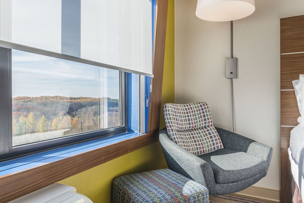 Holiday Inn Express & Suites Clarion By IHG - photo 10