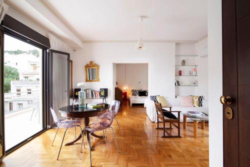Renovated Penthouse with Stunning Views — 4-Star Luxury Hotel in Athens, Greece