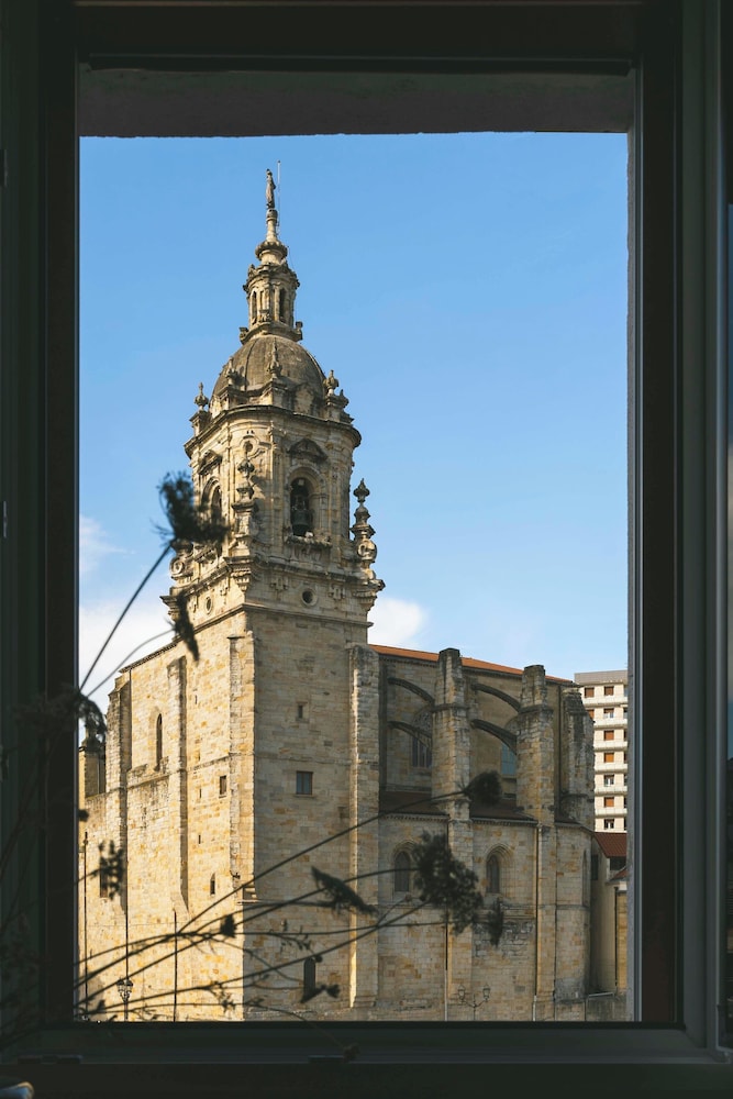 Enea Living in Bilbao, Spain