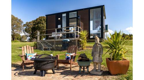Gold Fields by Tiny Away - carbon neutral hotel in Ross Creek