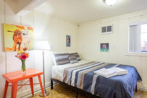 Happy Days Downtown Guerneville BBQ Game Room Fast WiFi Dog Friendly - photo 20