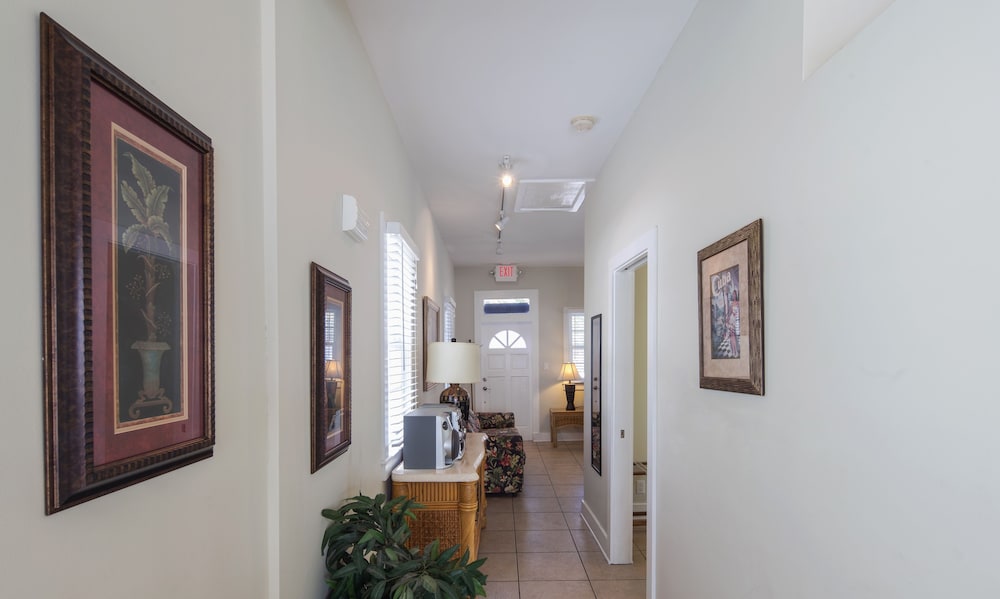Wicker Guesthouse - photo 74
