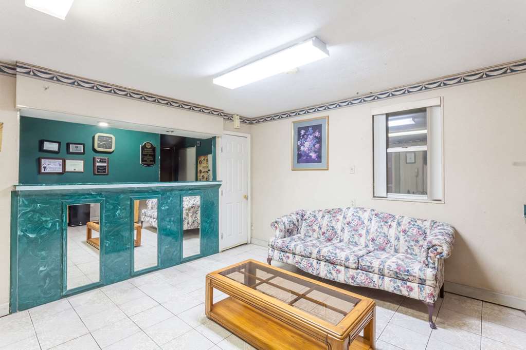 Knights Inn Hurricane Mills - photo 3