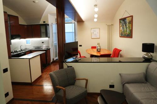 Almapetra Colosseo — 4-Star Luxury Hotel in Rome, Italy