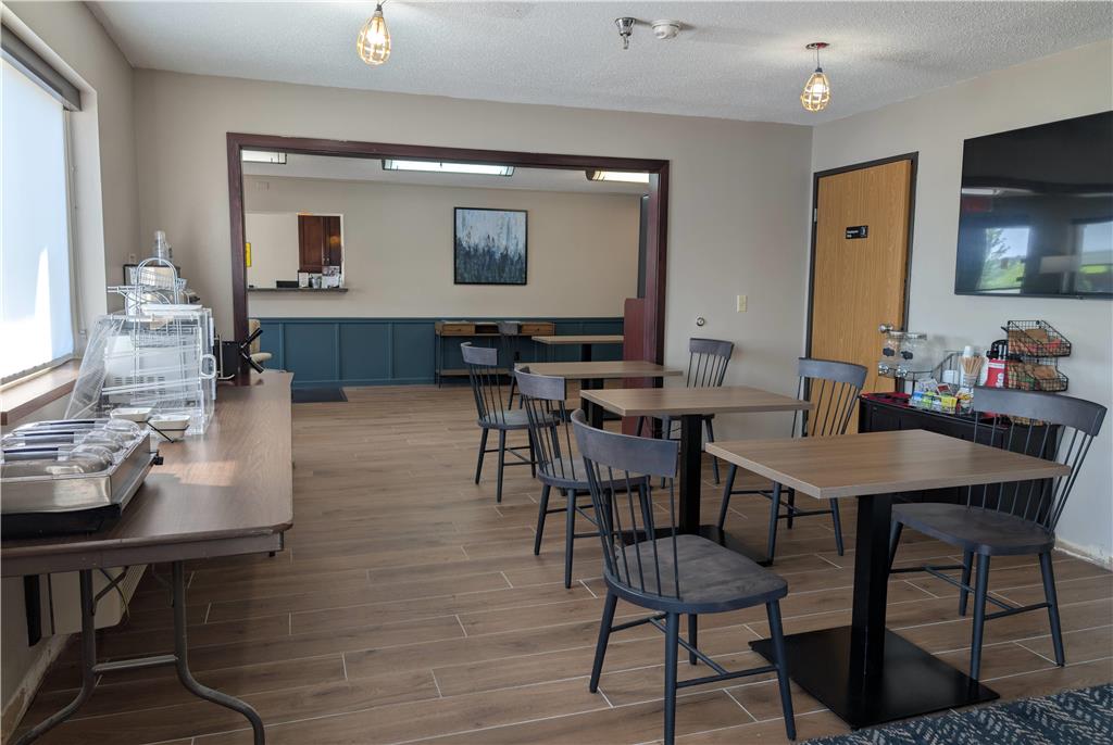 Super 8 by Wyndham Perham - photo 27