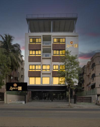 Lance 21 Ashok Nagar — 5-Star Luxury Hotel in Chennai, India