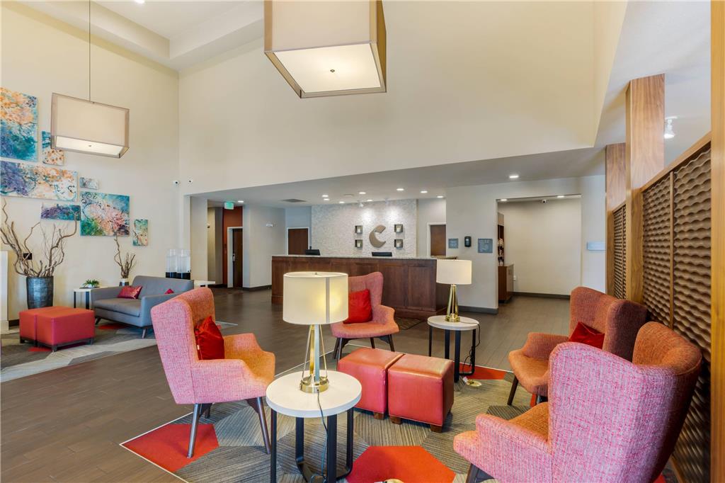 Comfort Suites Loveland - photo 11