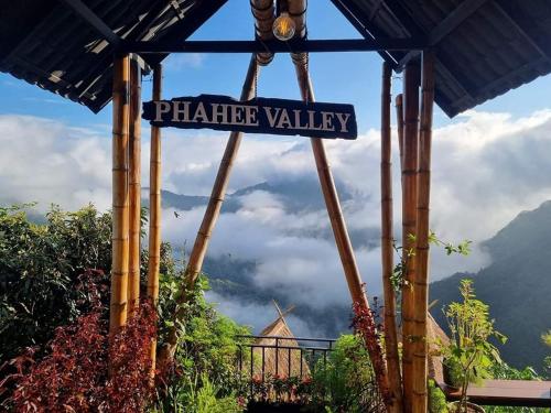 Phahee Valley ผาฮี้วัลเล่ย์ - carbon neutral hotel in Unknown City