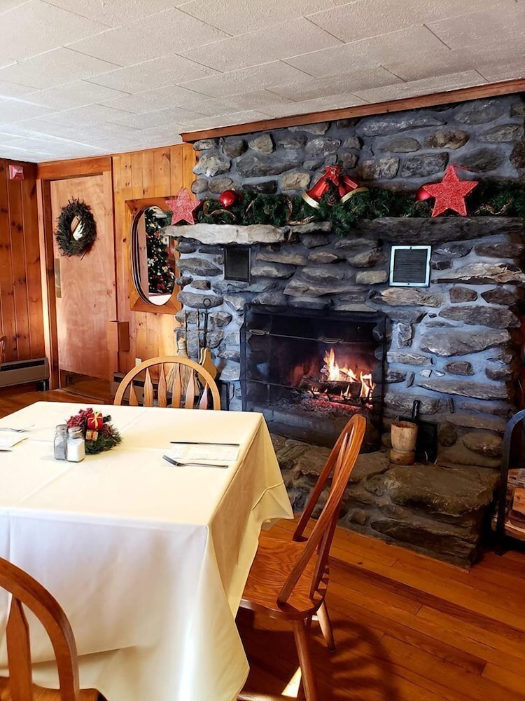 The Vermont Inn - photo 68