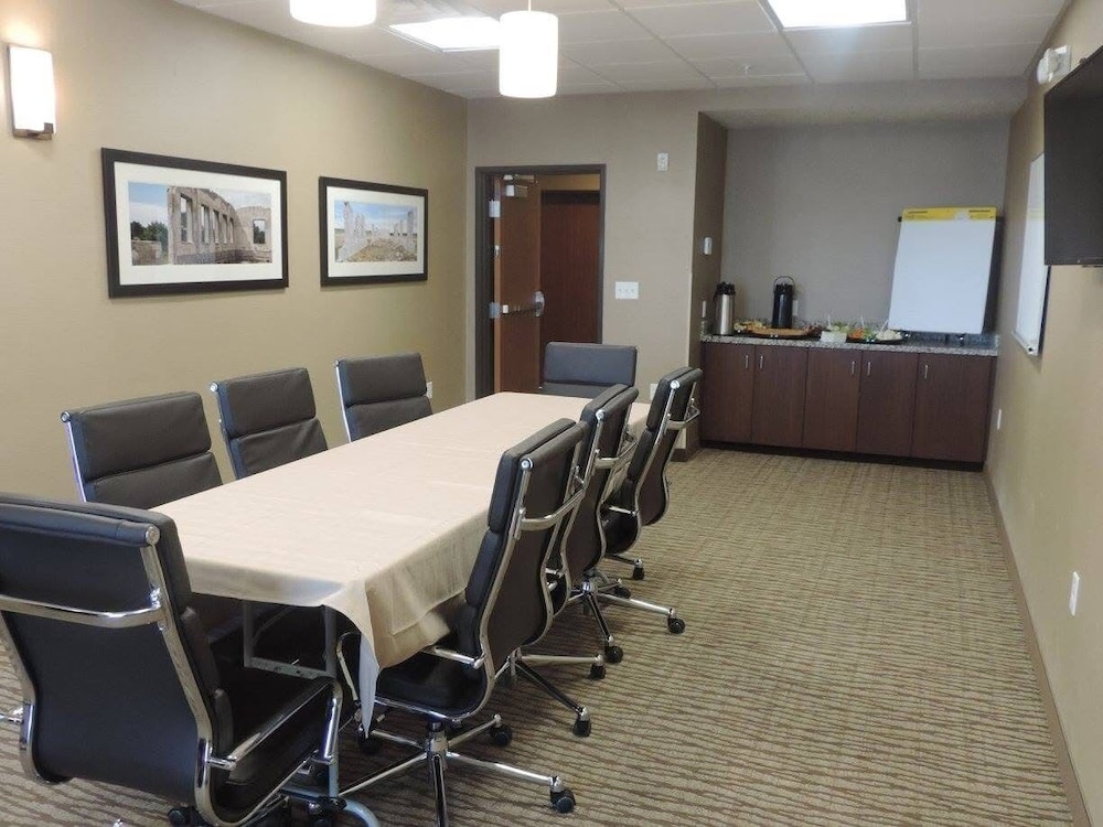 Heartland Inn and Suites - photo 28