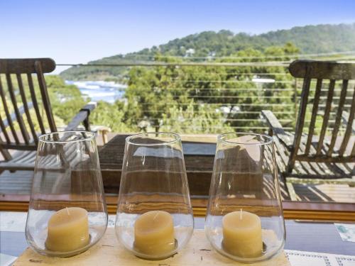 A Wye’s Choice in Unknown City, Australia