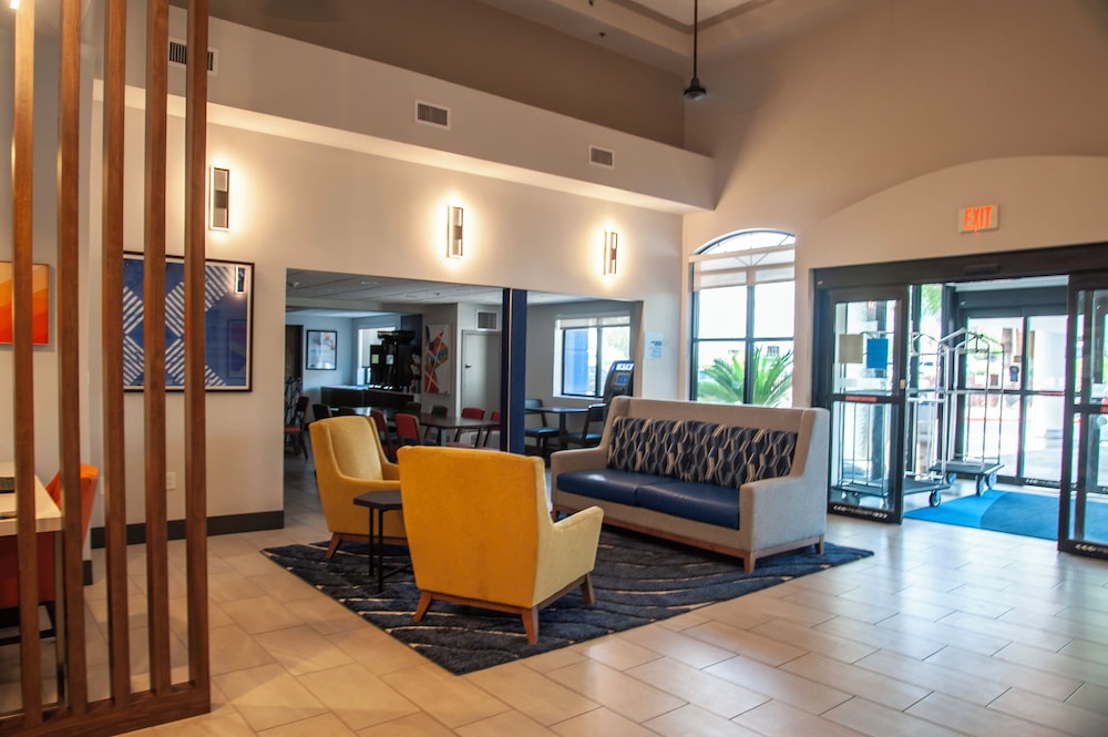 Holiday Inn Express Airport Tucson by IHG - photo 68
