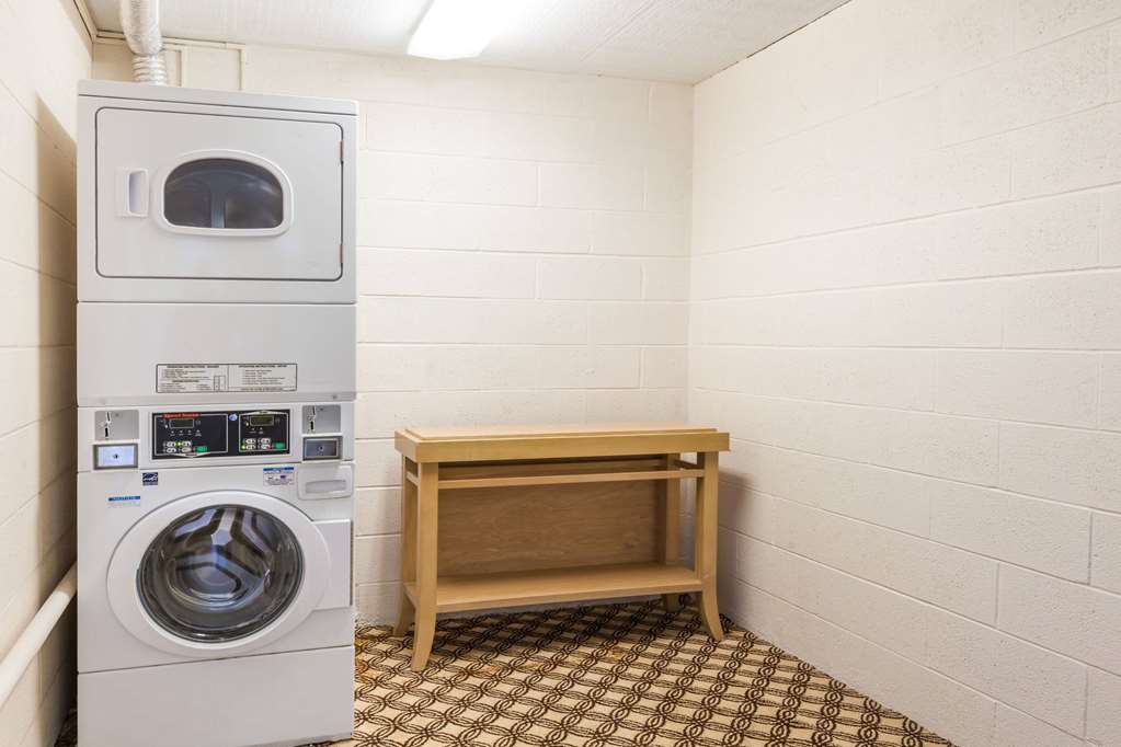 Days Inn by Wyndham Syracuse - photo 12