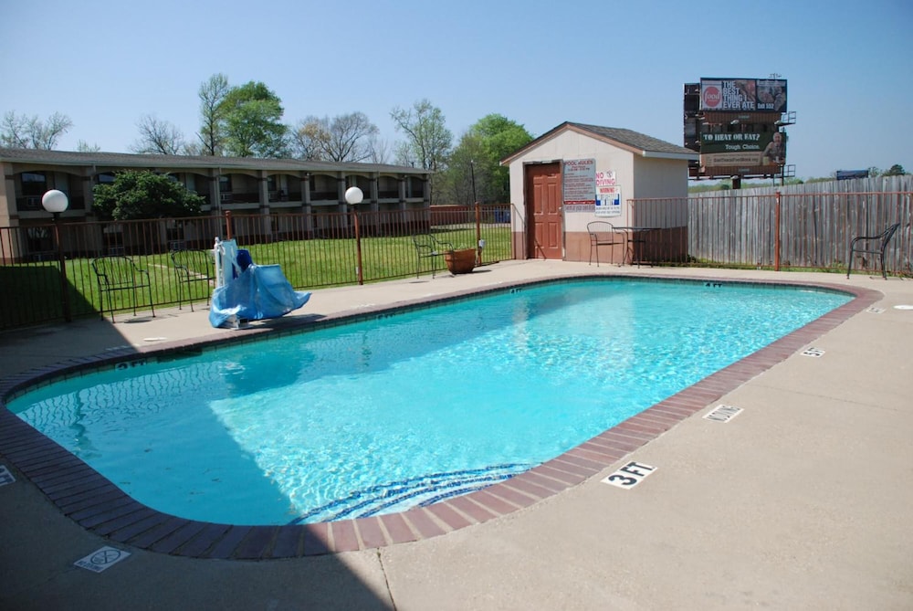 Apple Tree Inn Tyler Lindale - photo 21