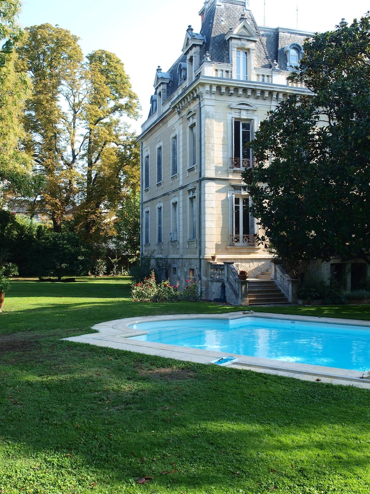 Villa Magnolia Parc — 4-Star Luxury Hotel in Montelimar, France