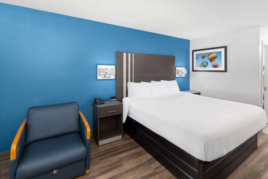 Baymont by Wyndham Selma - photo 20