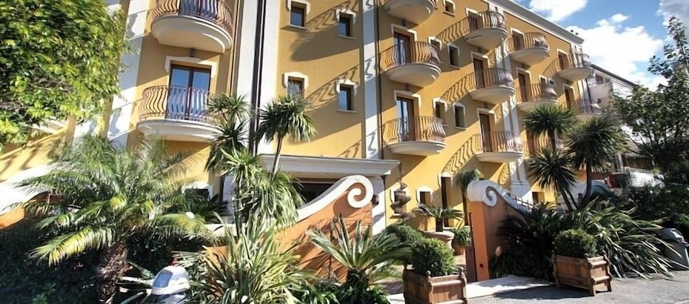 Cala del Porto — 4-Star Luxury Hotel in Vibo Valentia, Italy