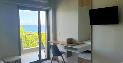 Mangata Seaside Hotel — Rovies — photo 3
