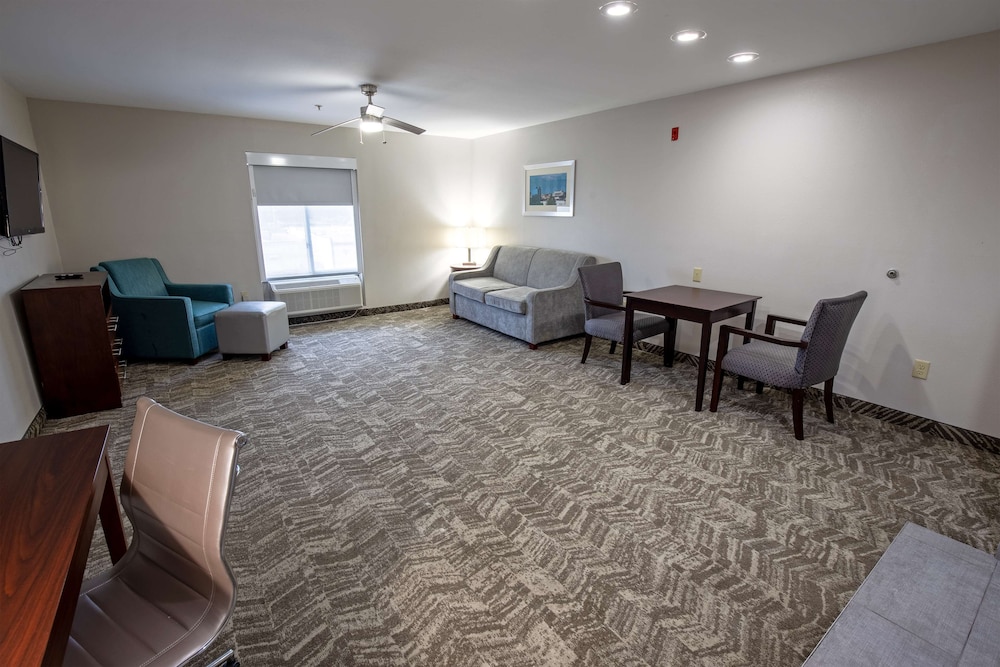 Best Western Plus Vermilion River Inn & Suites - photo 23