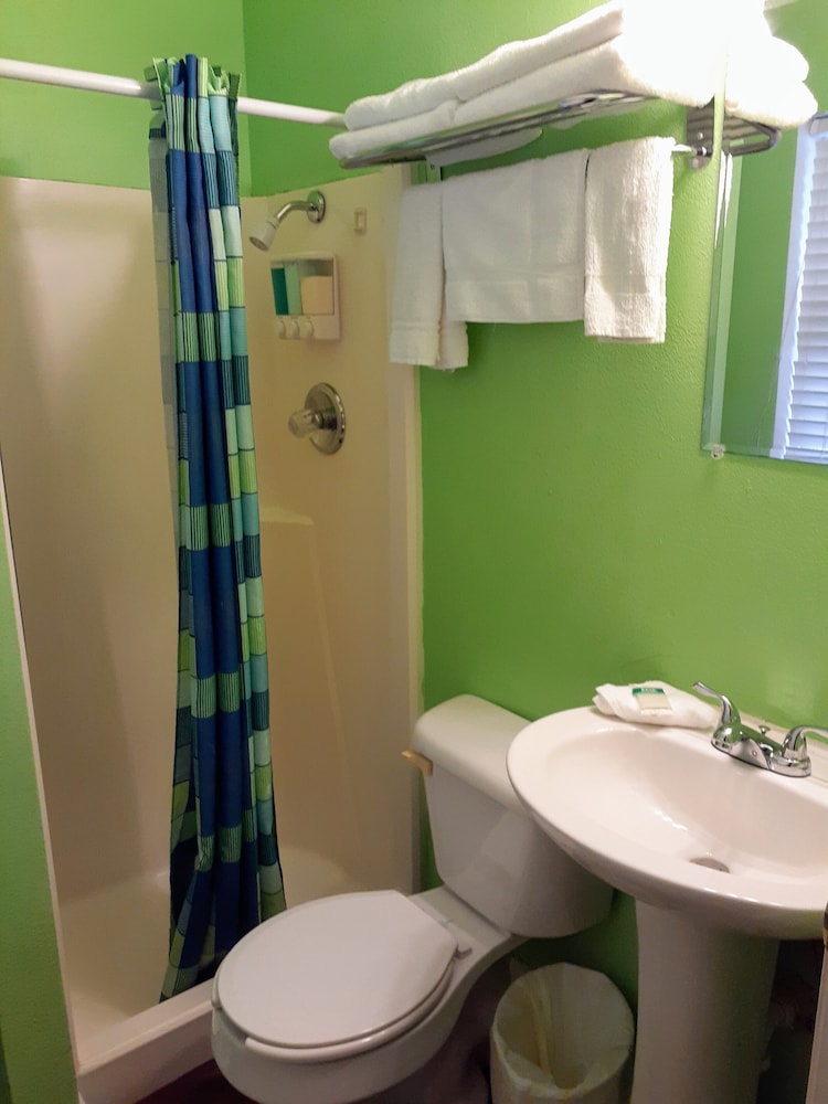 Tioga Extended Stay Hotel - photo 13