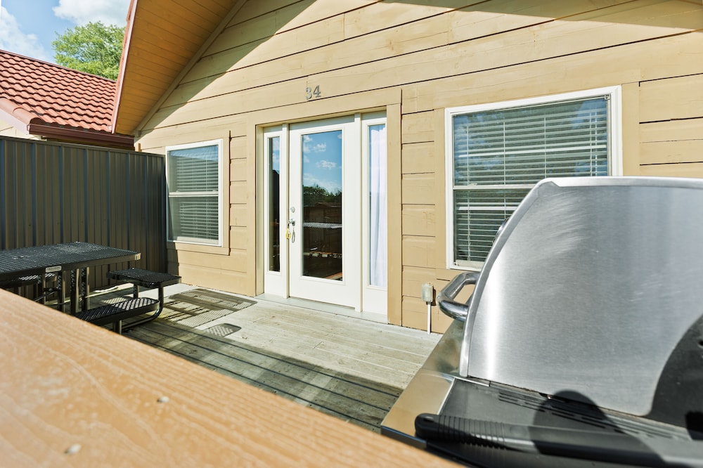 Edinboro Lake Resort Cabins - photo 17
